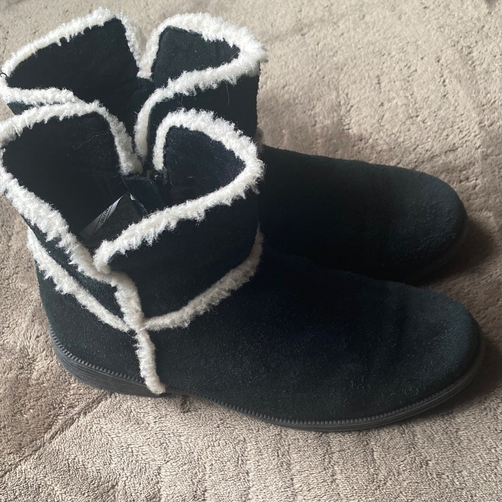 Girls Black and White UGG Winter Boots
